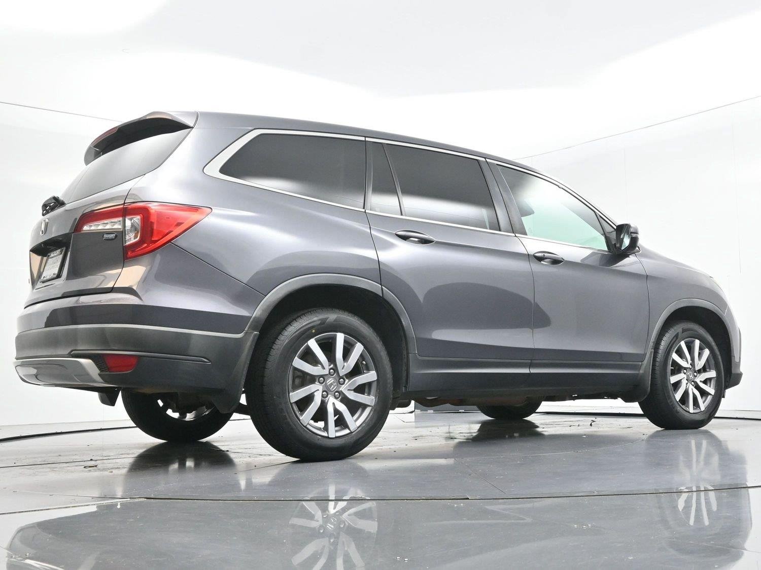 Used 2019 Modern Steel Metallic Honda EX-L image 55