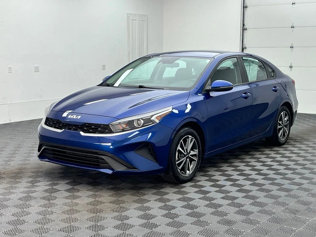 Used 2023 Blue Kia LXS image 12
