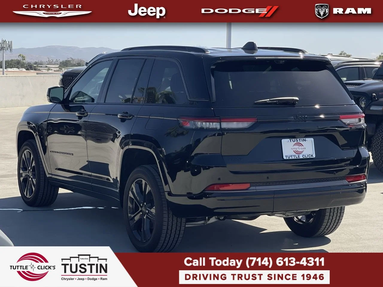 New 2027 High-Gloss Black Paint Jeep Limited Reserve image 10