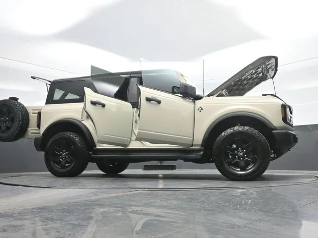 Used 2025 Beige Ford Outer Banks image 31