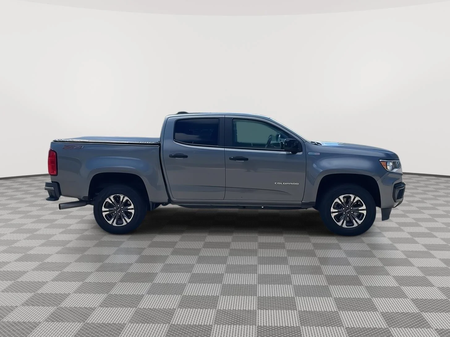 Used 2022 Satin Steel Metallic Chevrolet 4WD Z71 image 2