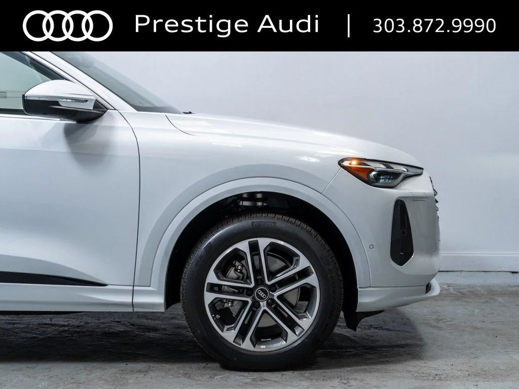 2025 Audi Q5 Premium - Photo 12