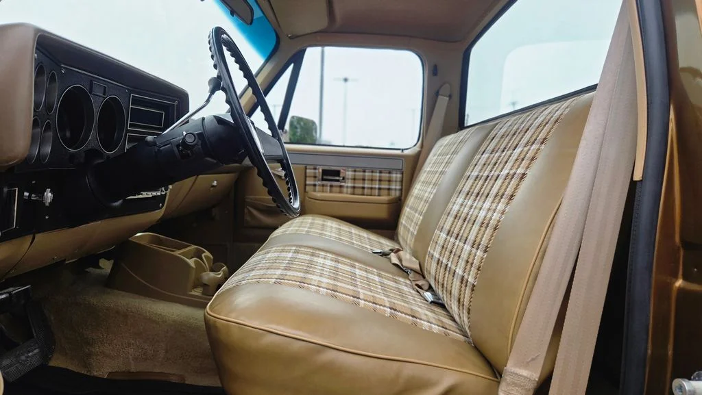 Used 1986 Brown Chevrolet  image 11