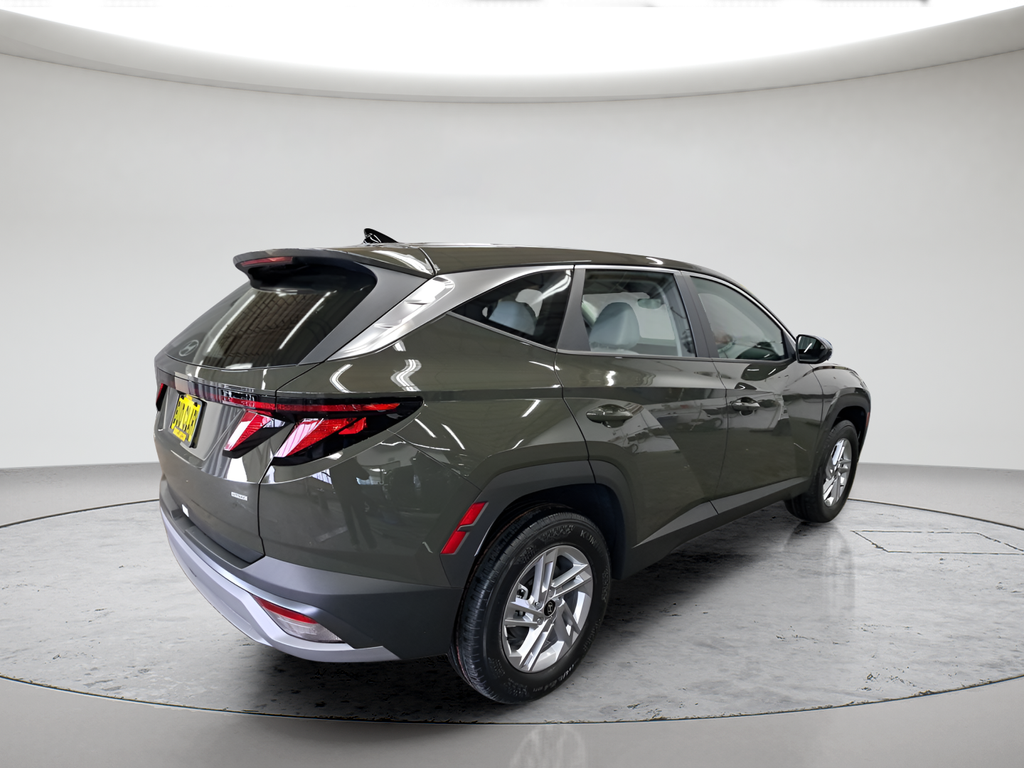 New 2026 Green Hyundai SE image 3