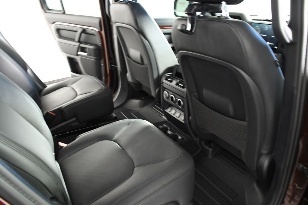 2026 Land Rover Defender S - Photo 21