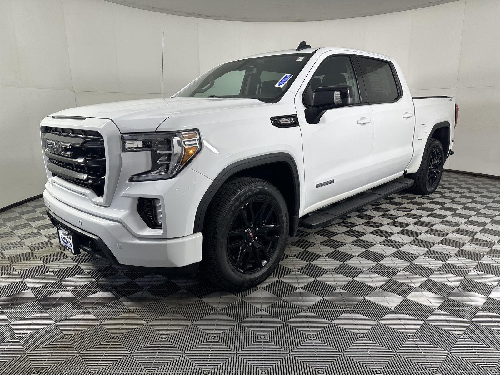 Used 2022 Summit White GMC Elevation image 11