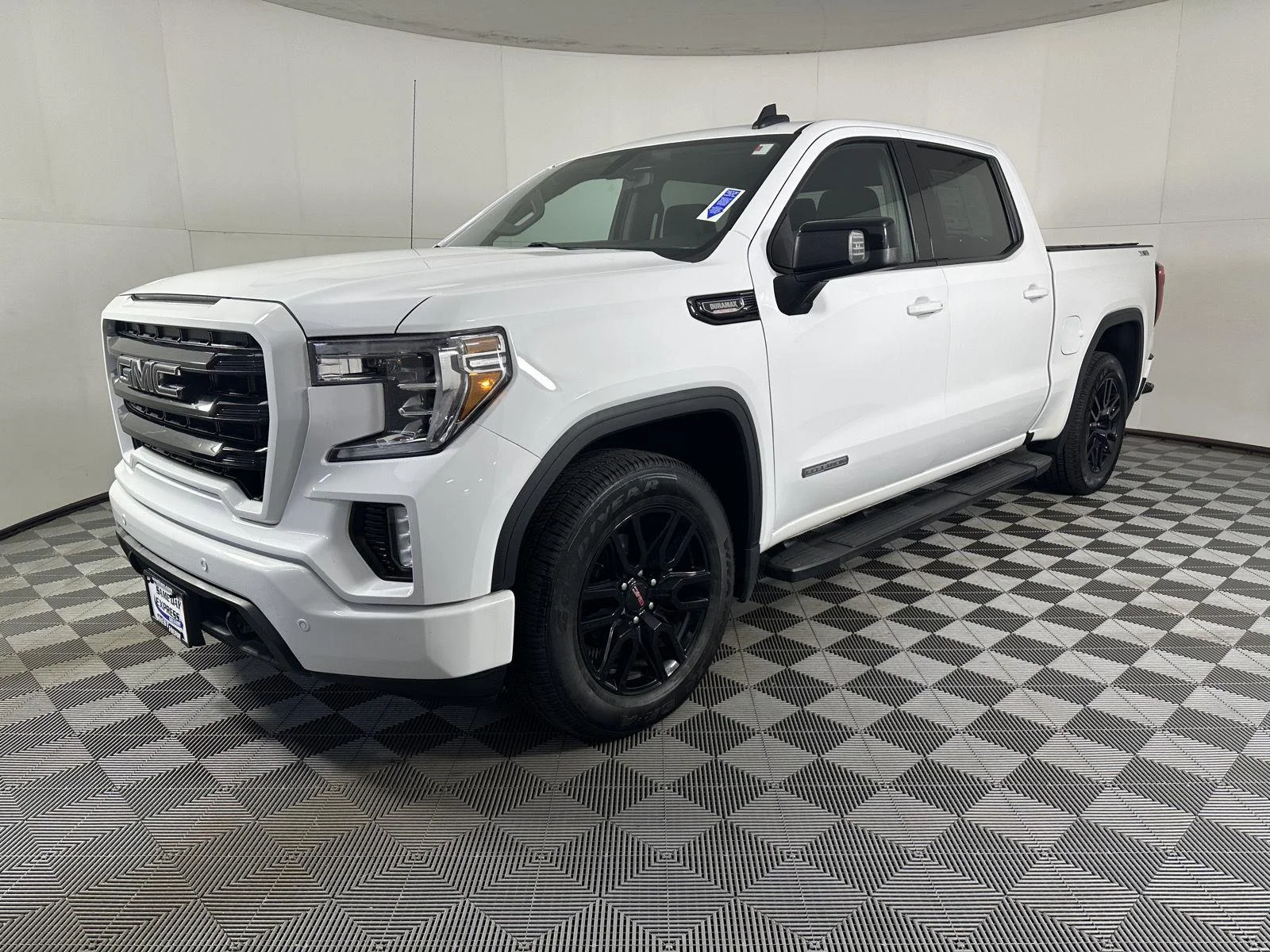 Used 2022 Summit White GMC Elevation image 11