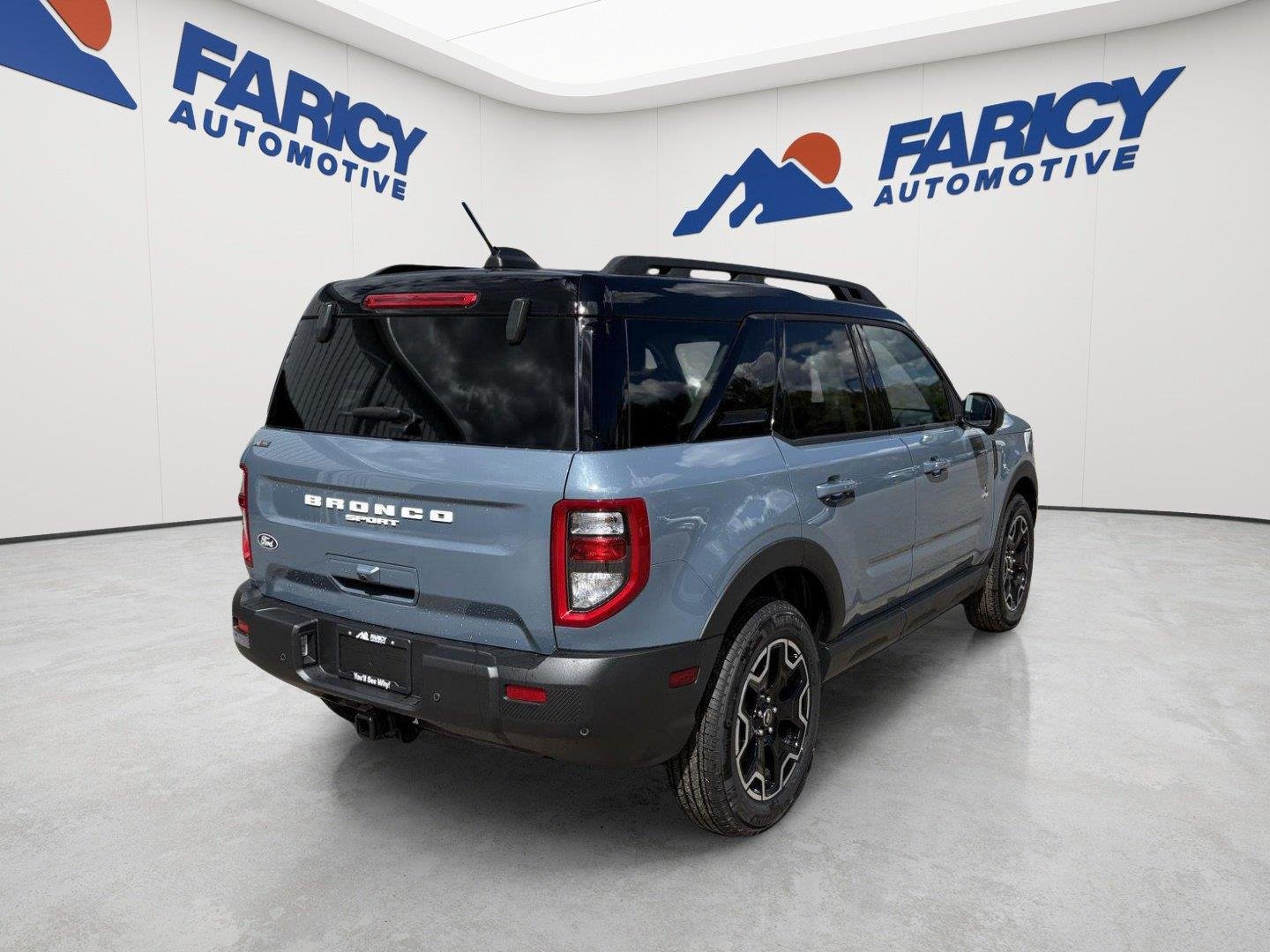 New 2026 Azure Gray Metallic Tri-Coat Ford Outer Banks® image 6