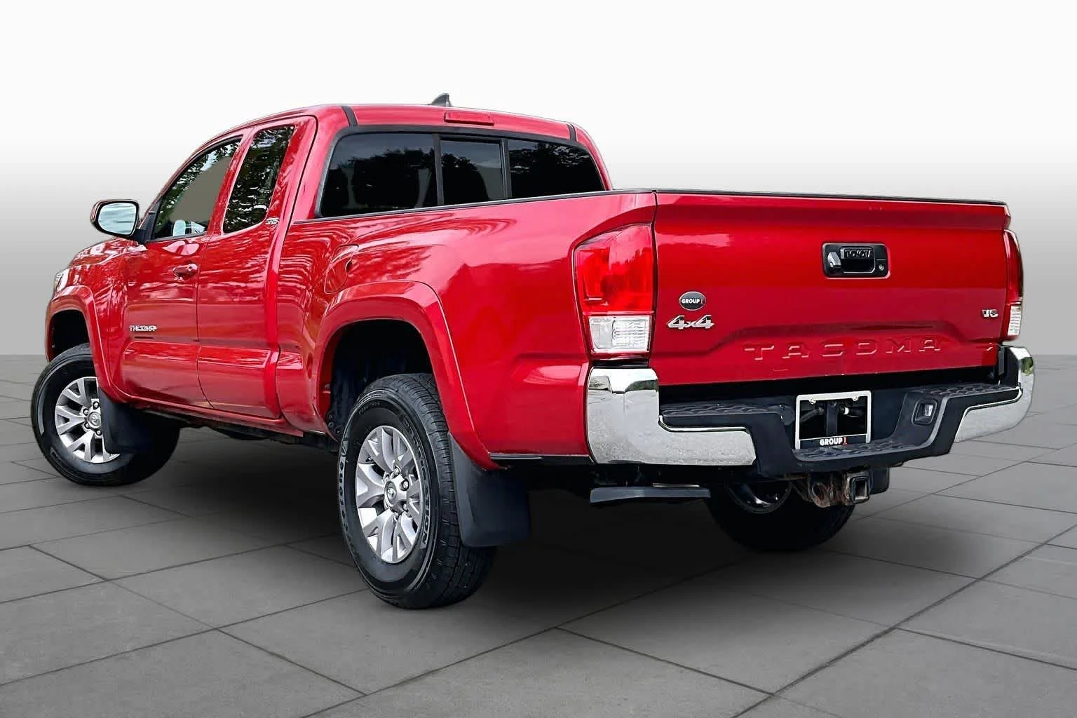 Used 2017 Barcelona Red Metallic Toyota SR5 image 12