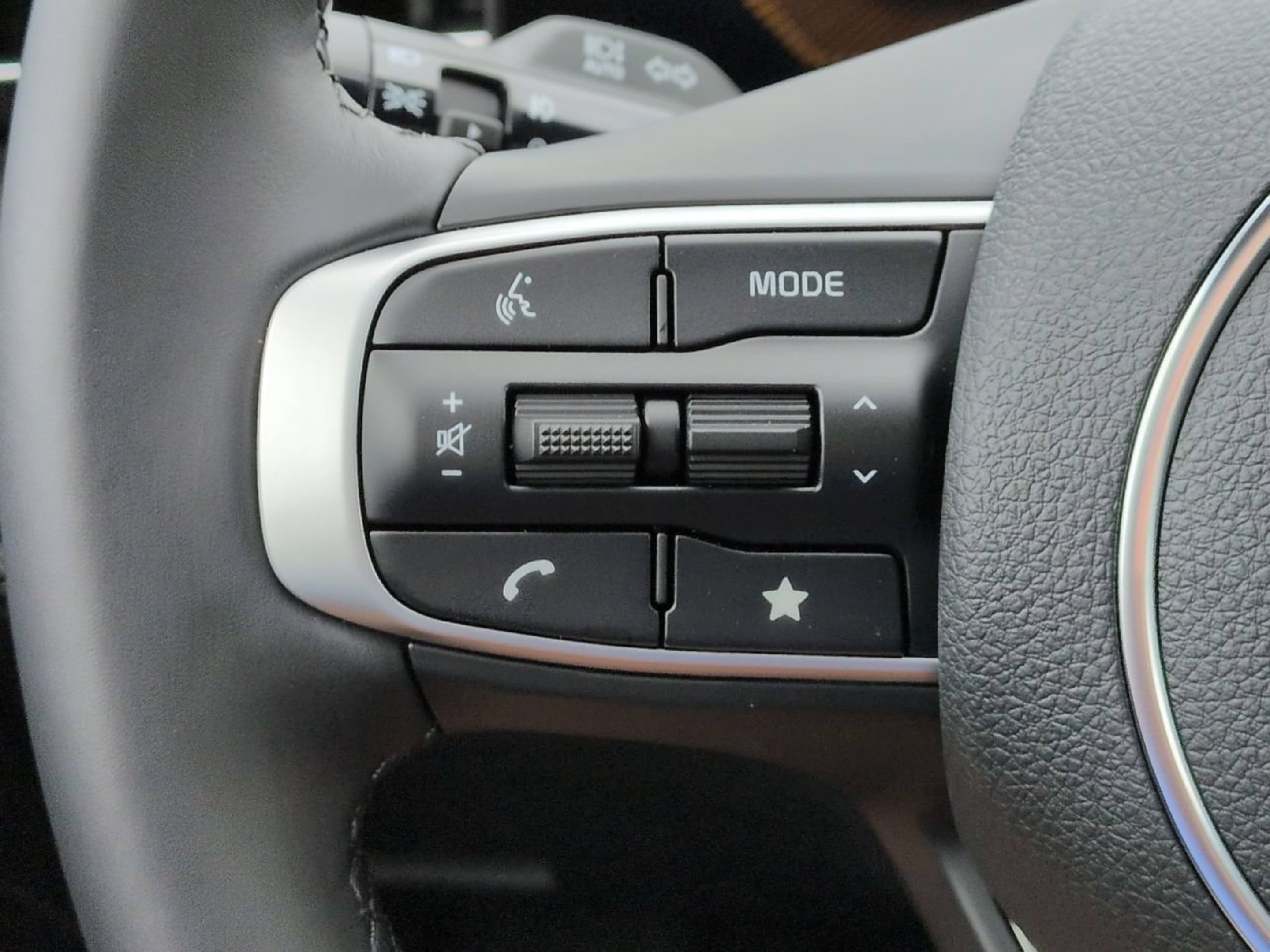 New 2026 Snow White Pearl Kia GT-Line FWD image 40