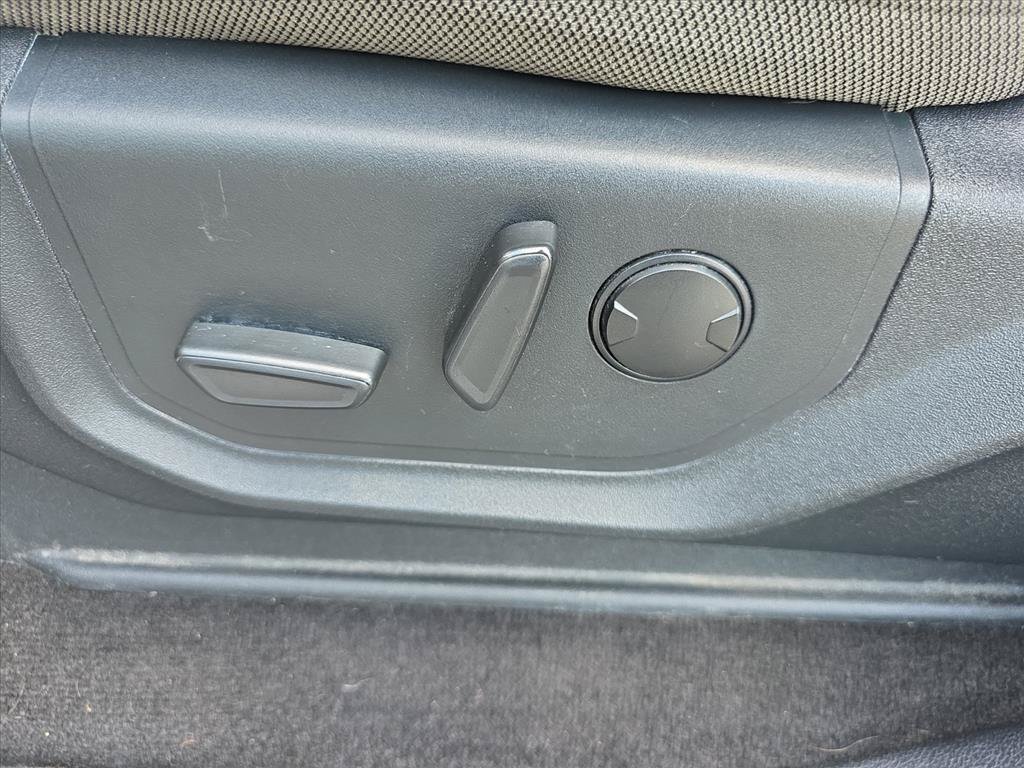 Used 2019 Magnetic Ford XLT image 12
