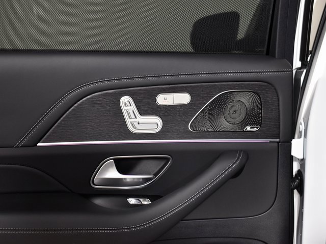 2025 Mercedes-Benz GLS AMG GLS 63 - Photo 100