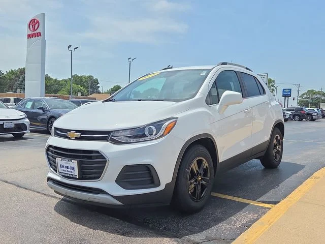 Used 2020 White Chevrolet LT image 5