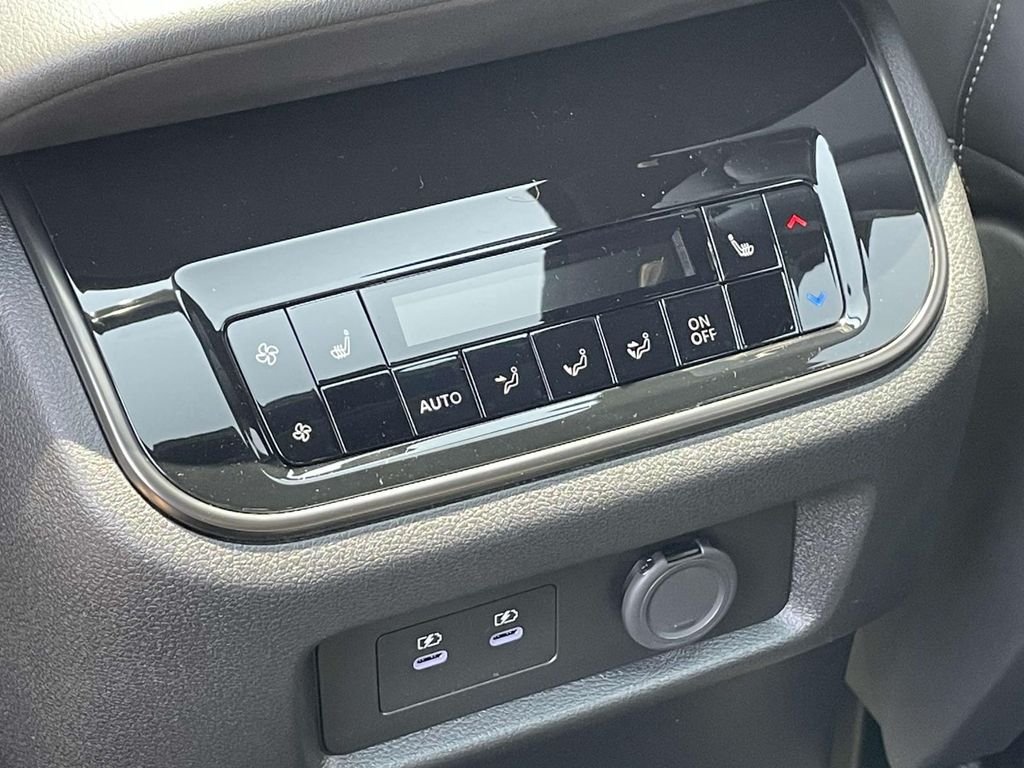 2025 Nissan Armada PRO-4X - Photo 12