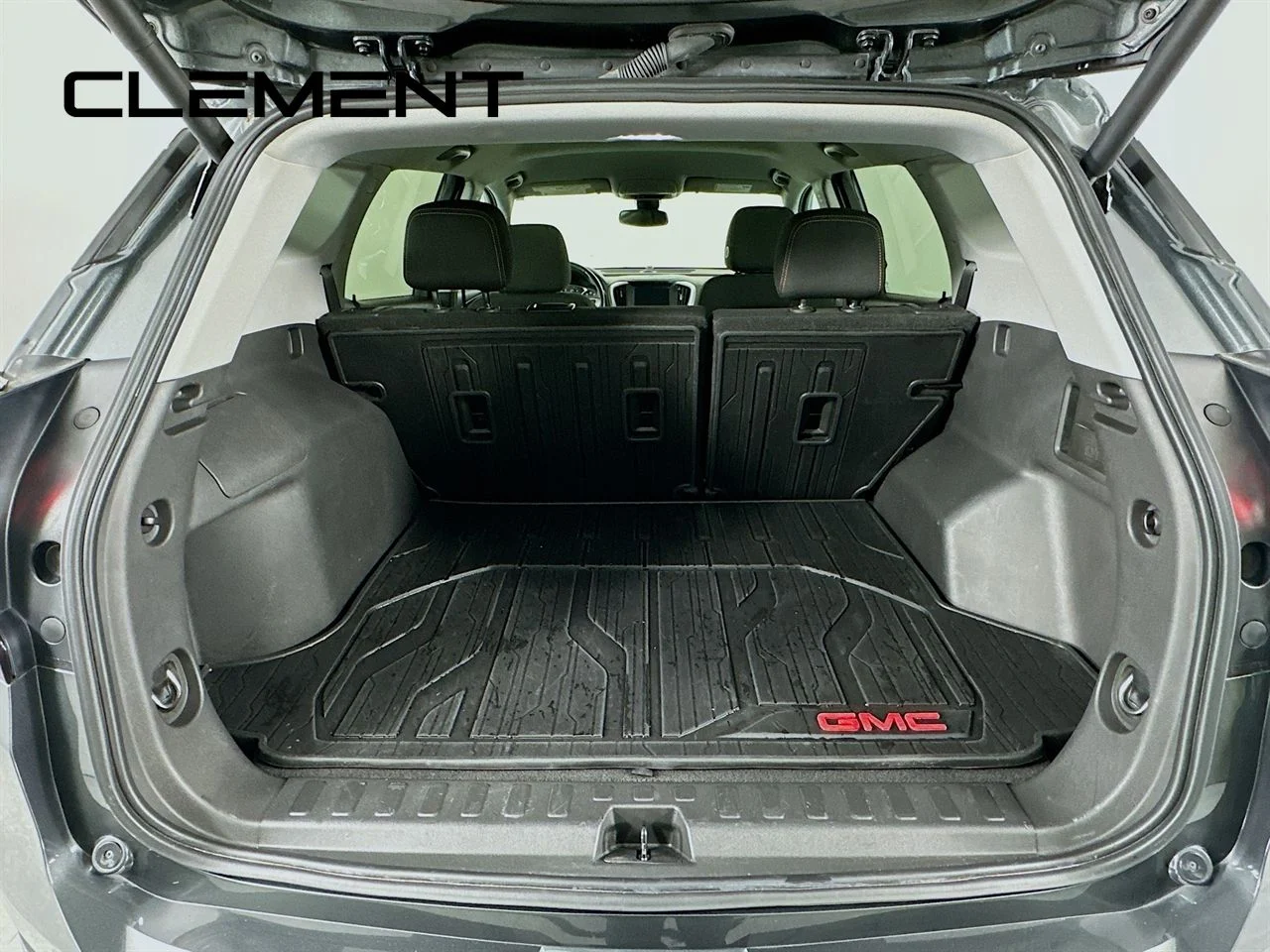Used 2021 Graphite Gray Metallic GMC SLE image 11