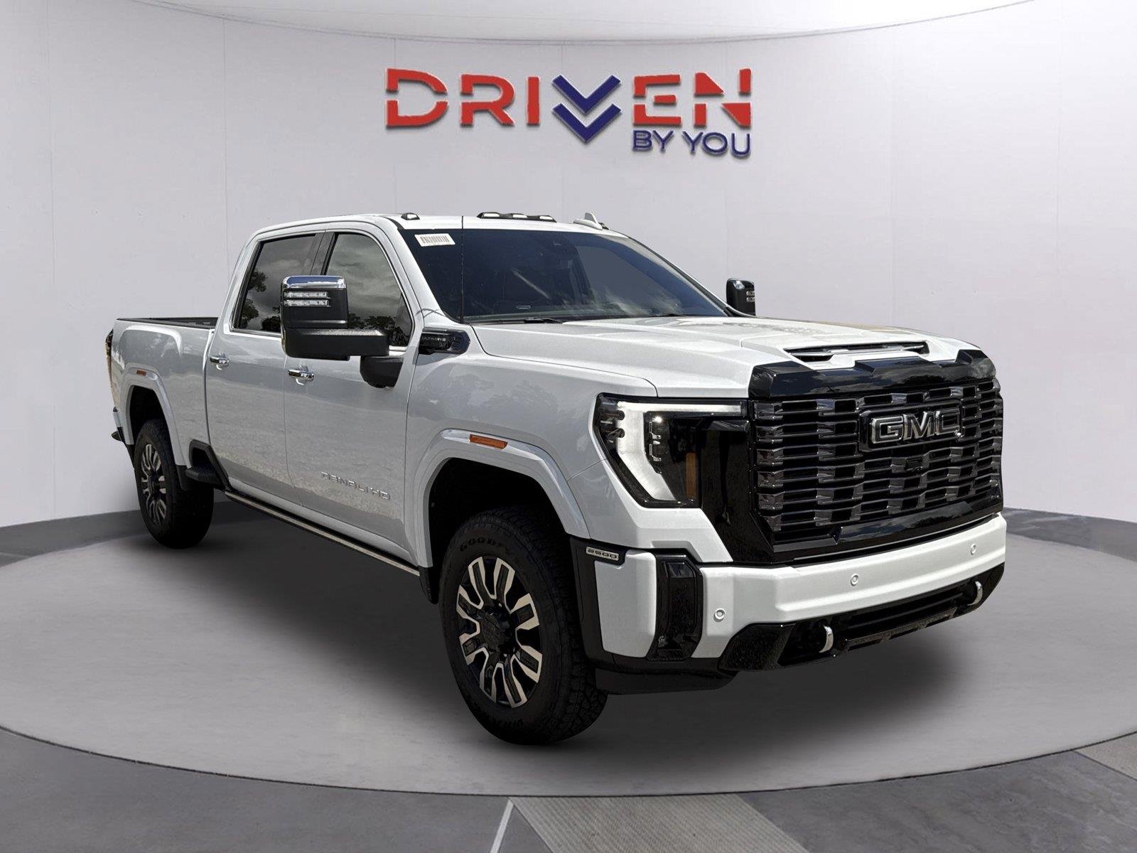 New 2026 Glacier White Tricoat GMC Denali Ultimate image 2