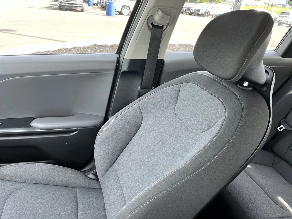 Used 2025 Black Kia LXS image 22