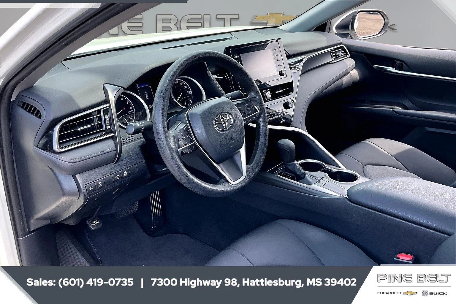 Used 2022 Super White Toyota LE image 12