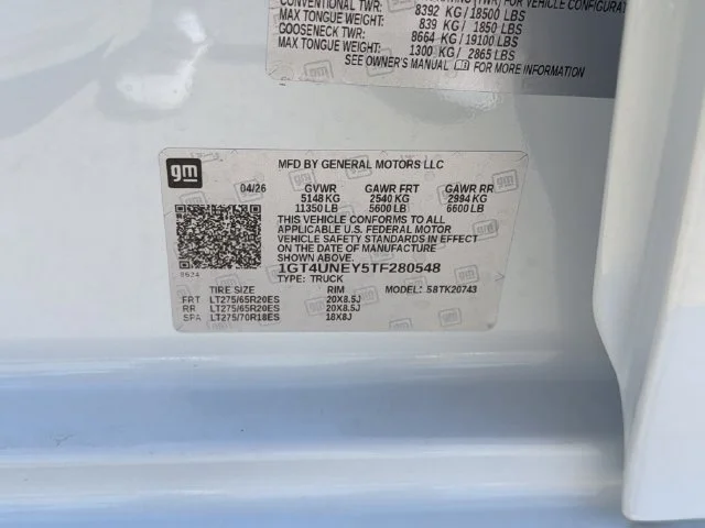 New 2026 White GMC SLT image 24