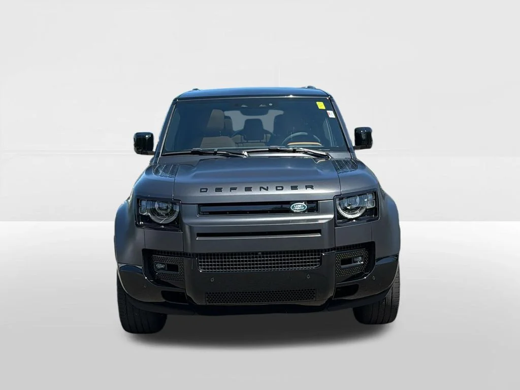 Certified Used 2024 Gray Land Rover V8 image 3