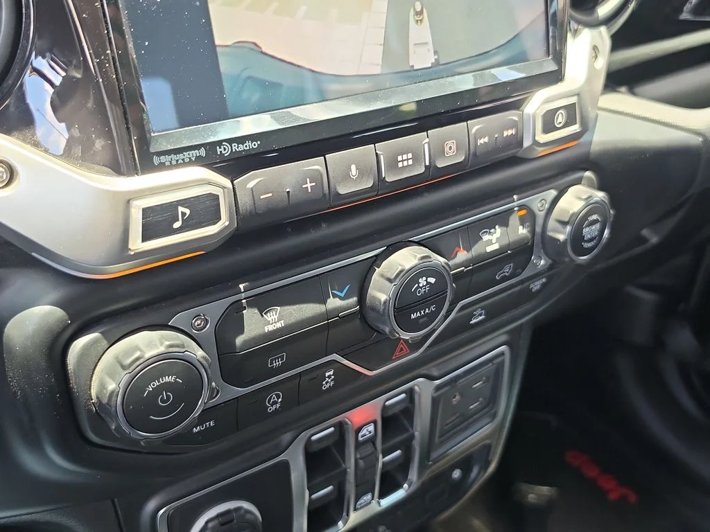 Used 2022 Black Jeep Sport image 36