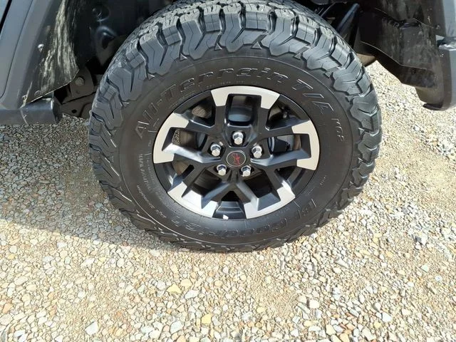 Used 2025 Gray Jeep Rubicon image 18