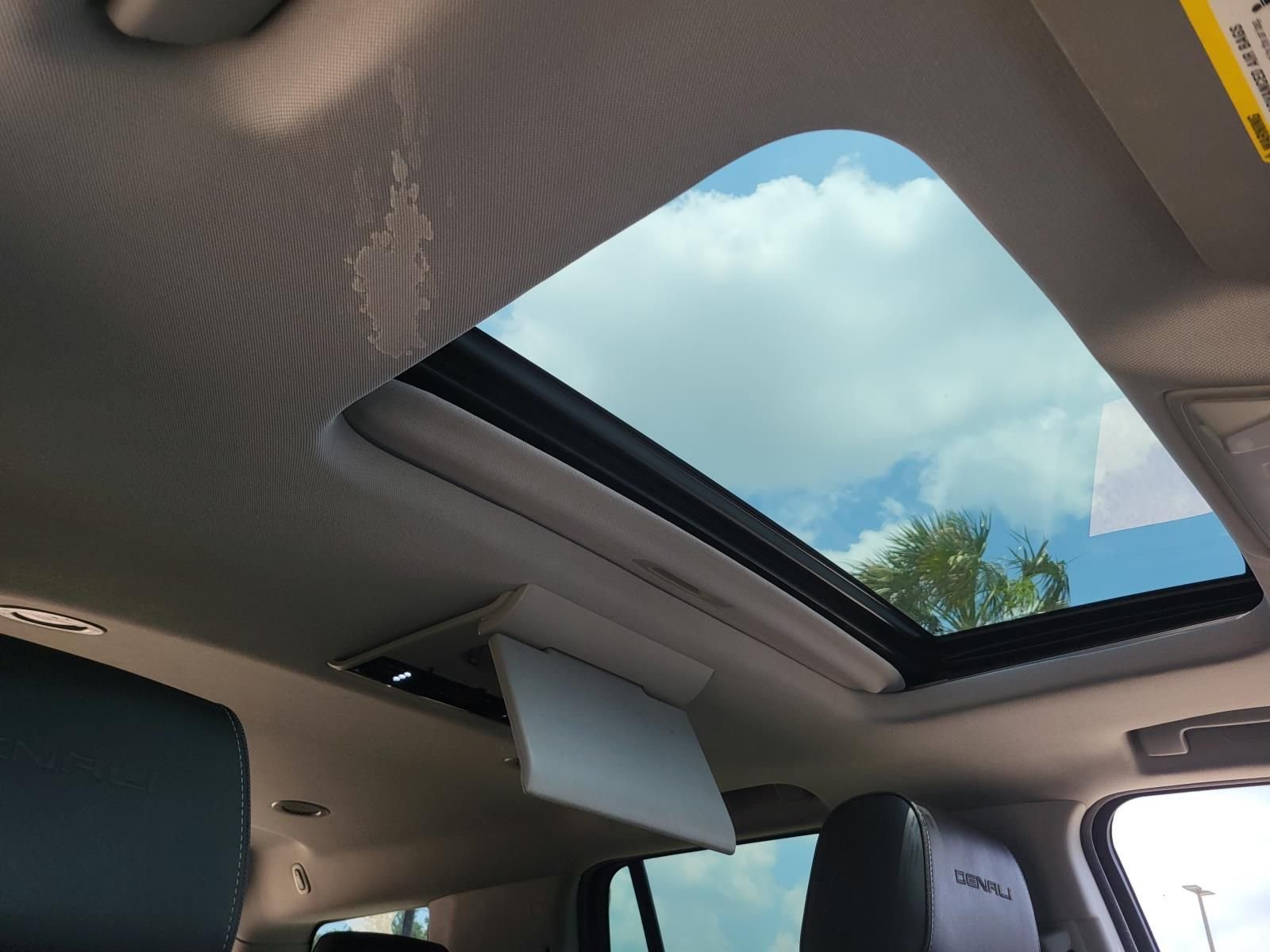 Used 2019 Onyx Black GMC Denali image 9