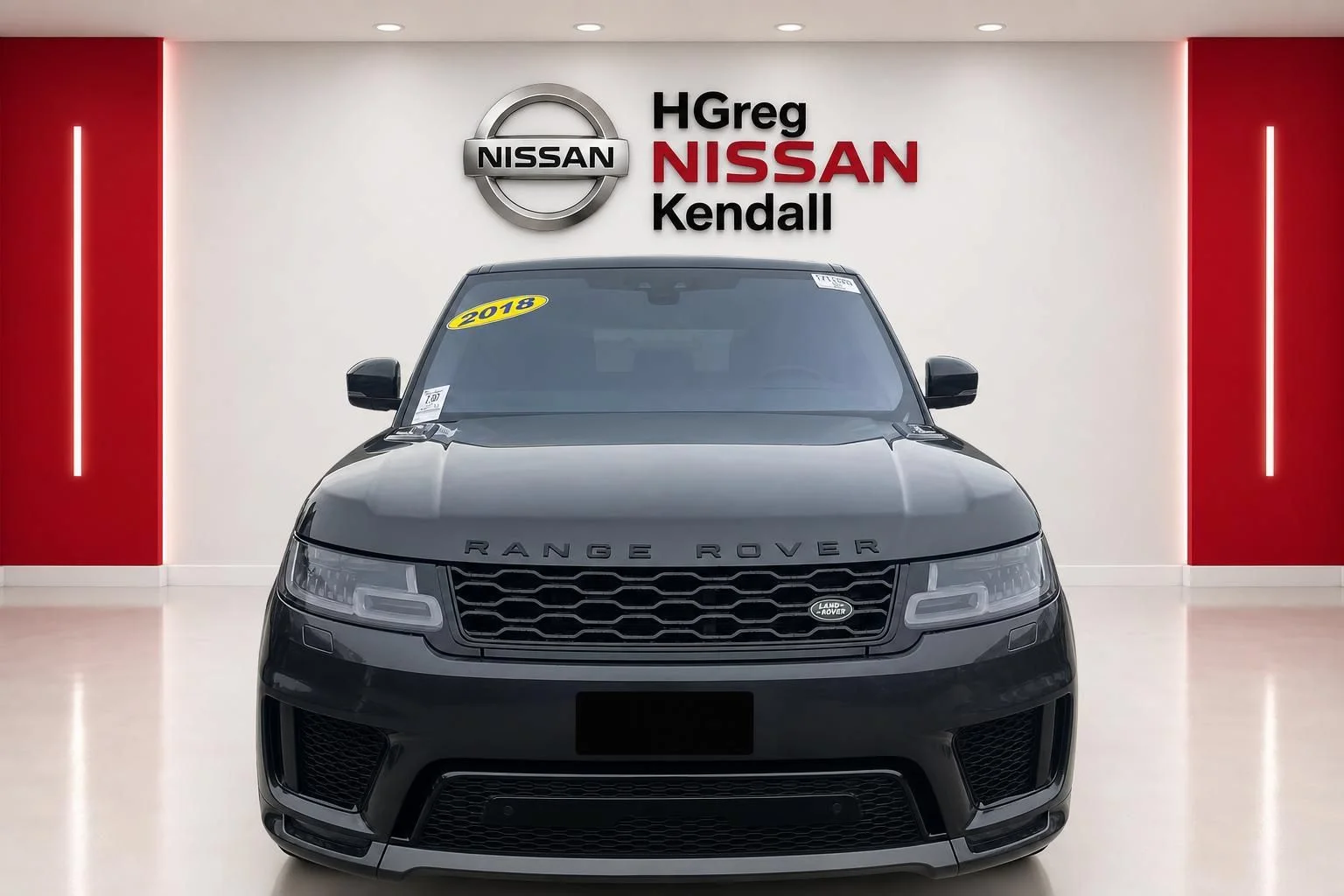 Used 2018 Gray Land Rover HSE Dynamic image 5
