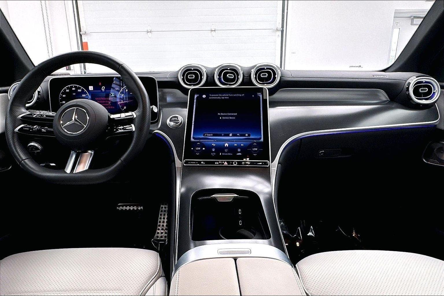 Used 2025 Black Mercedes-Benz GLC 300 image 9