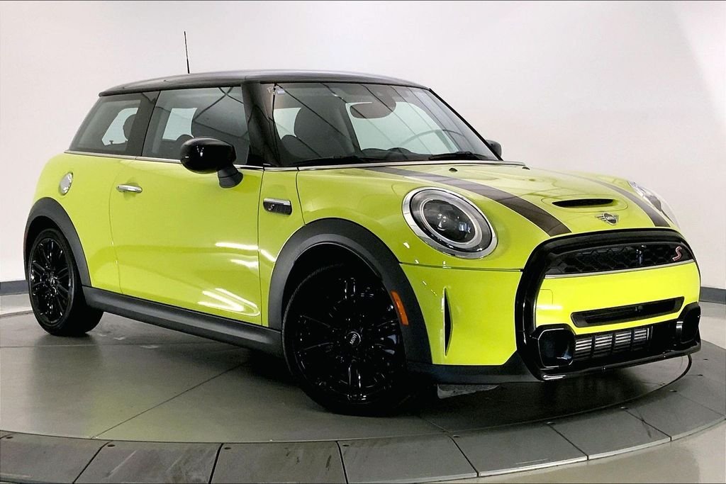 2024 MINI Hardtop Cooper S's photo