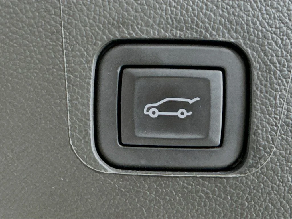2023 Chevrolet Traverse High Country - Photo 34