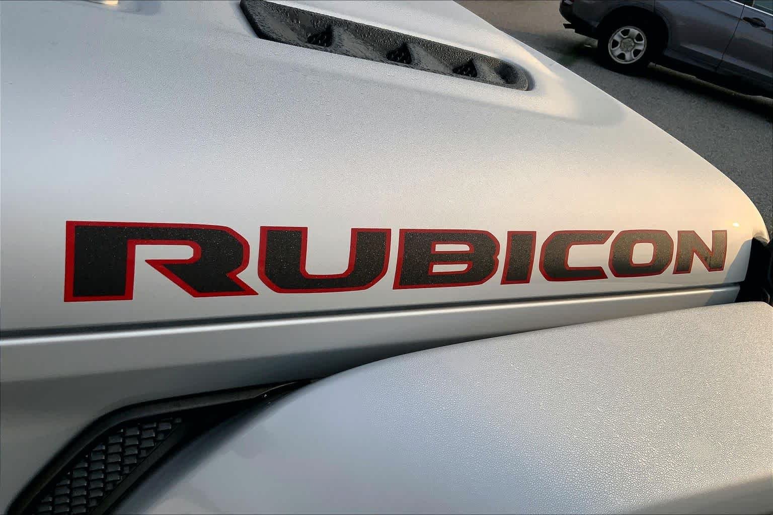 Used 2022 Silver Zynith Clearcoat Jeep Rubicon image 10