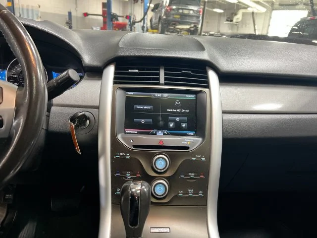 Used 2013 Gray Ford SEL image 15