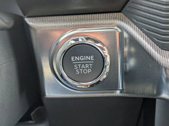 Used 2025 Gray Ford Raptor image 31
