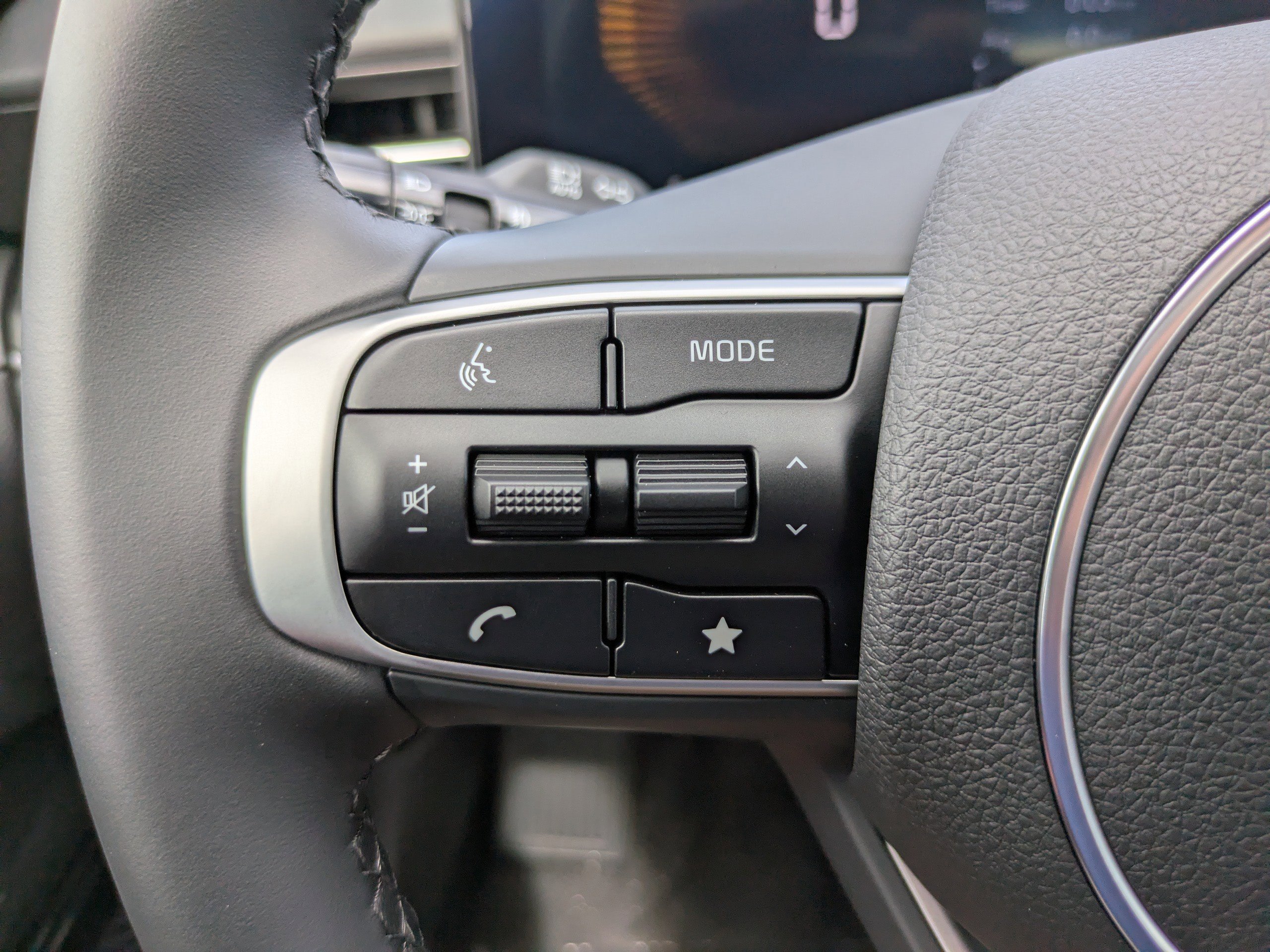 New 2026 Snow White Pearl Kia GT-Line FWD image 31