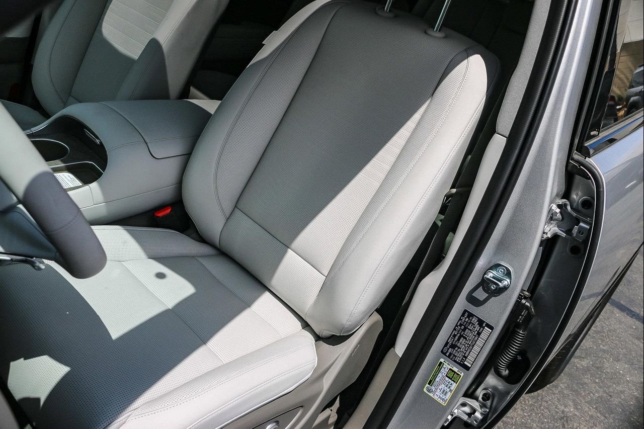 New 2026 Silver Hyundai Limited image 23