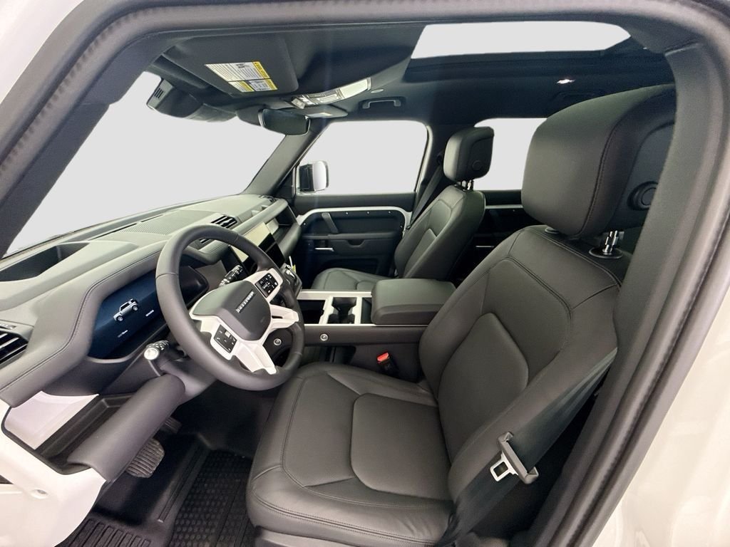 New 2026 Fuji White LAND ROVER X-Dynamic SE image 18