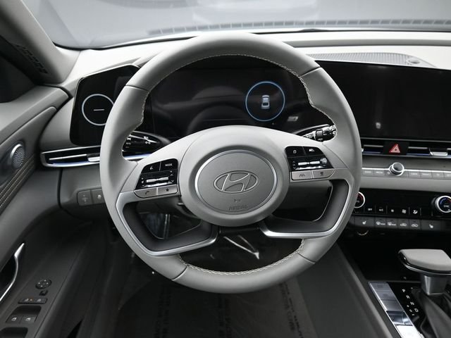 Certified Used 2025 White Hyundai SEL Convenience image 14