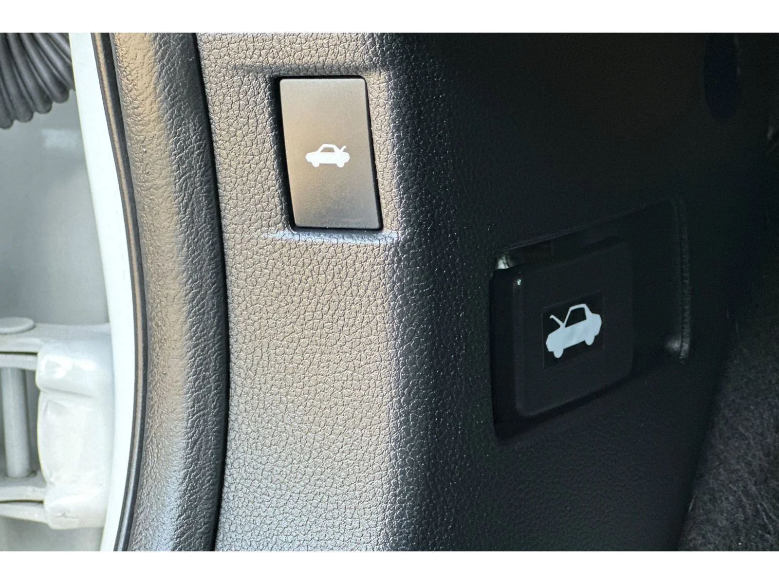 Used 2025 Platinum White Pearl Honda Sport image 42