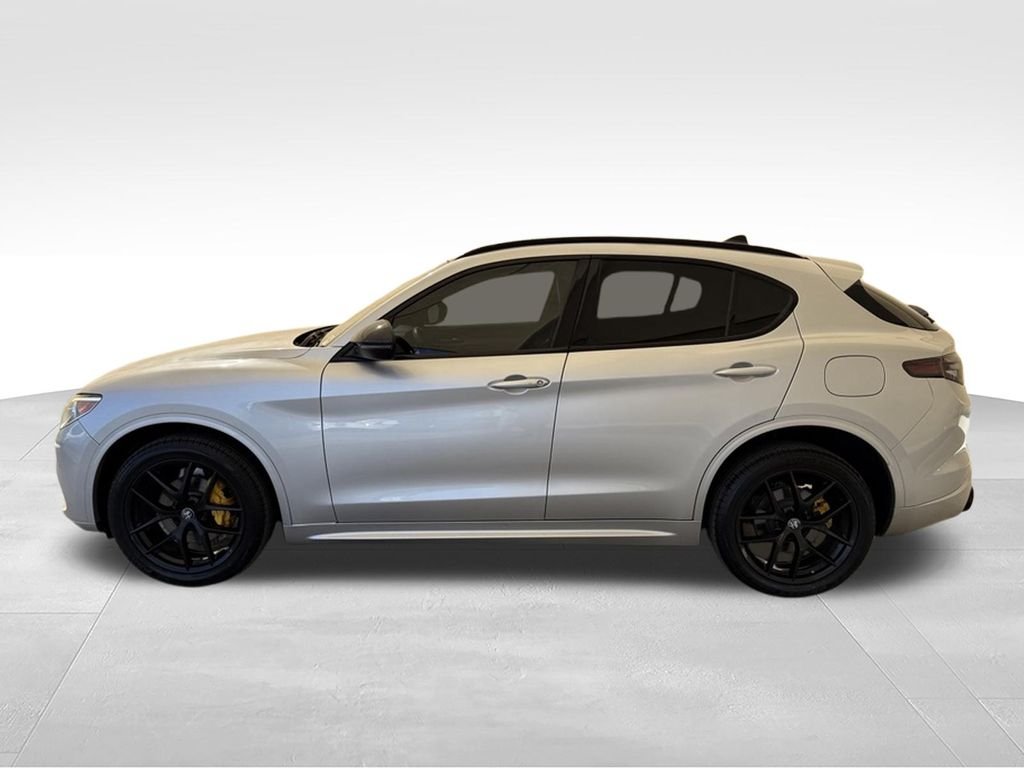 Used 2021 Silverstone Gray Metallic Alfa Romeo Ti Sport image 6