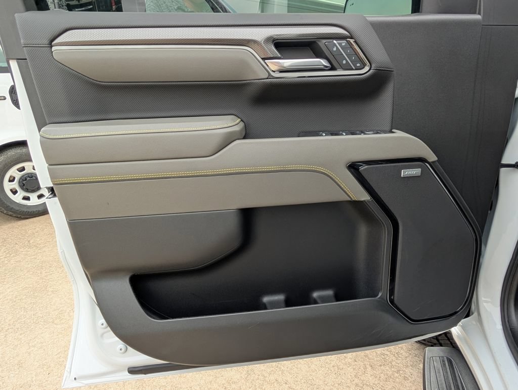 2025 Chevrolet Silverado 1500 ZR2 - Photo 18