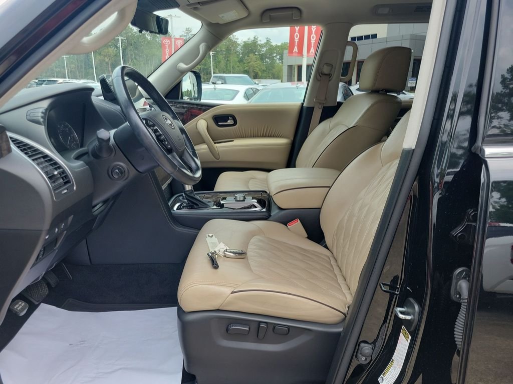Used 2021 Black Nissan Platinum image 16