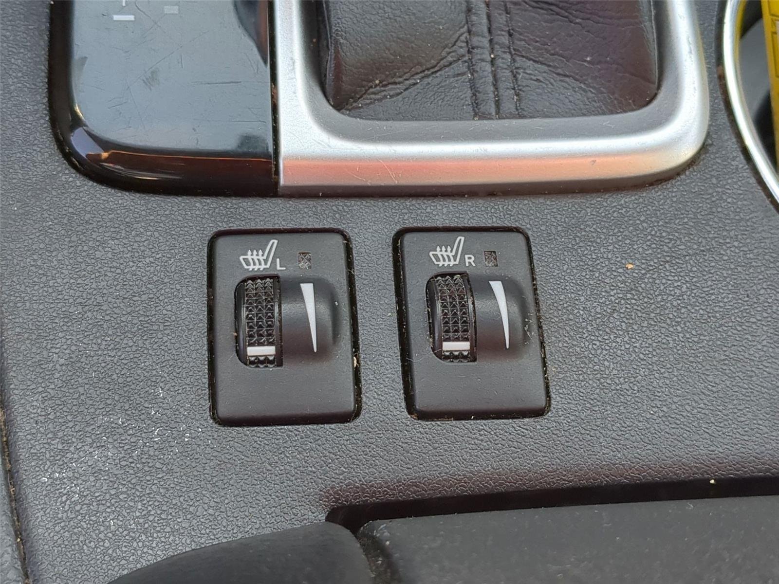 Used 2019  TOYOTA  image 28