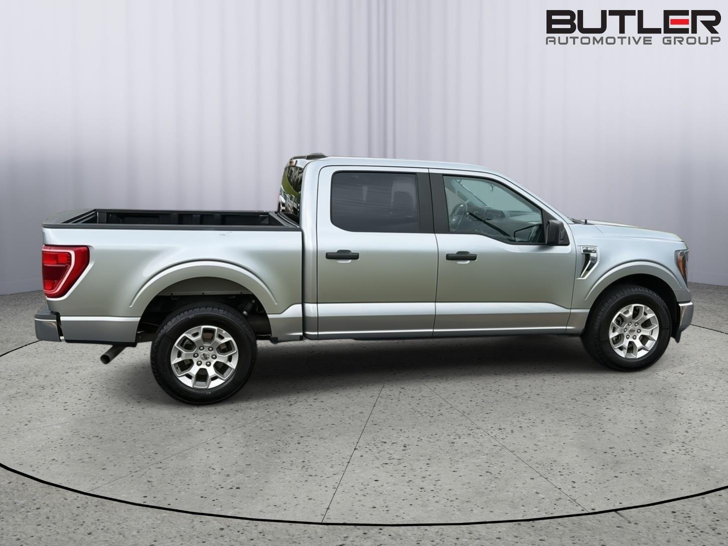 Used 2023 Iconic Silver Ford XLT image 7