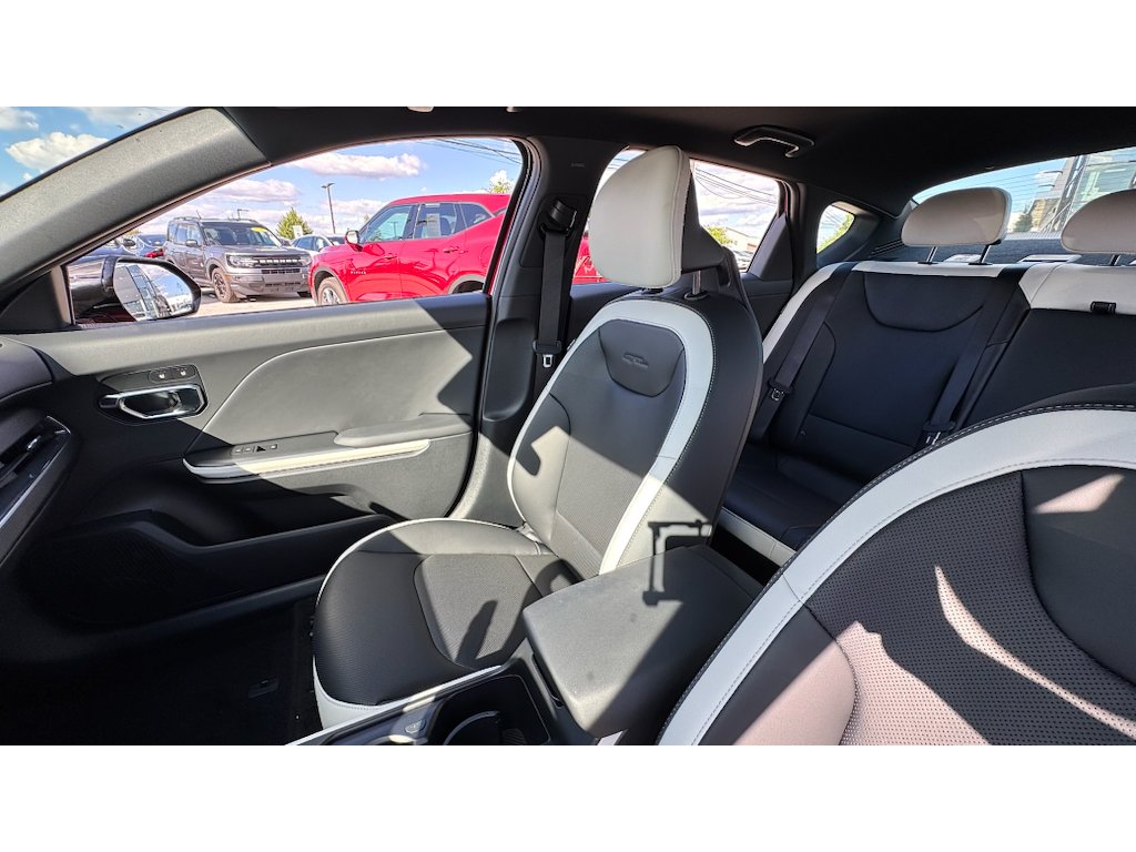 New 2026 Currant Red Kia GT-Line image 10