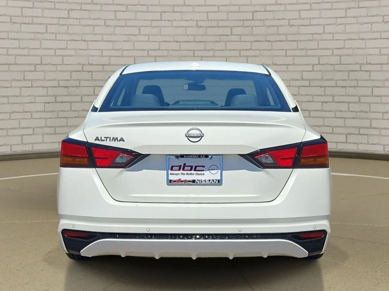 Used 2025 Pearl White Tricoat Nissan 2.5 SV image 5