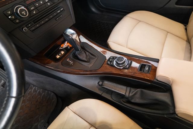 Used 2012 White BMW 335i image 24