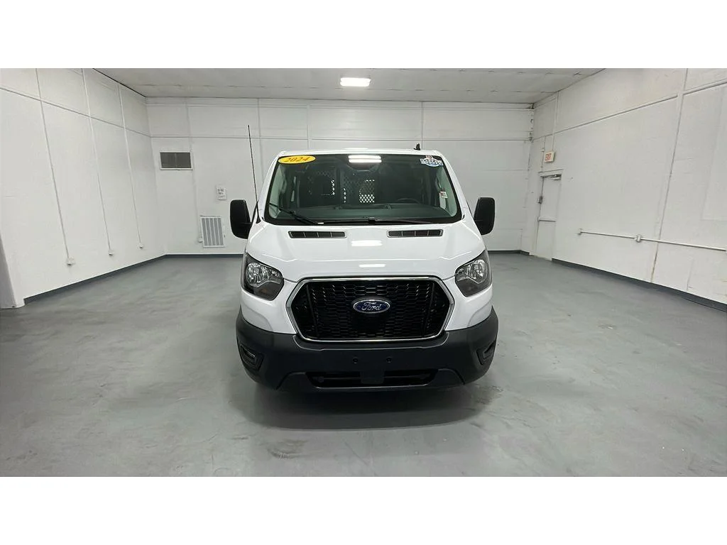 Used 2024 Oxford White Ford 130 WB 3.5L V6 1 Owner image 2