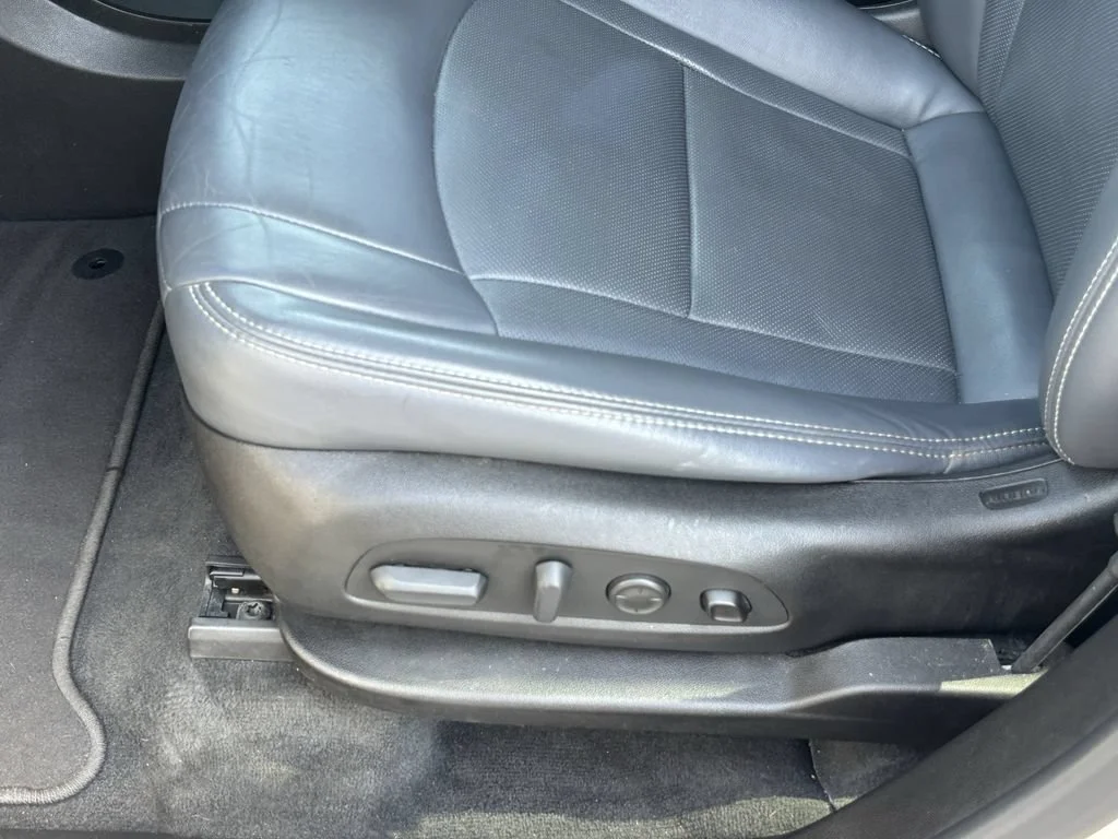 Used 2022 Includes Pitch Dark Night lower exterior accent color.) Buick Premium image 15