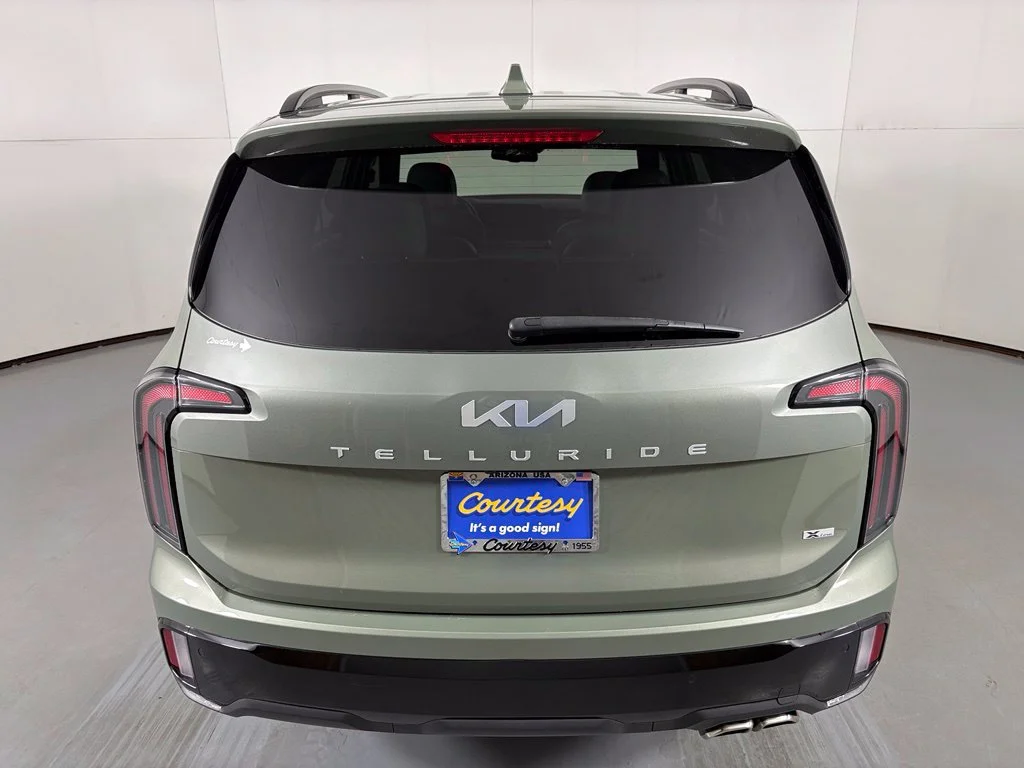 Used 2024 Green Kia EX X-Line image 7